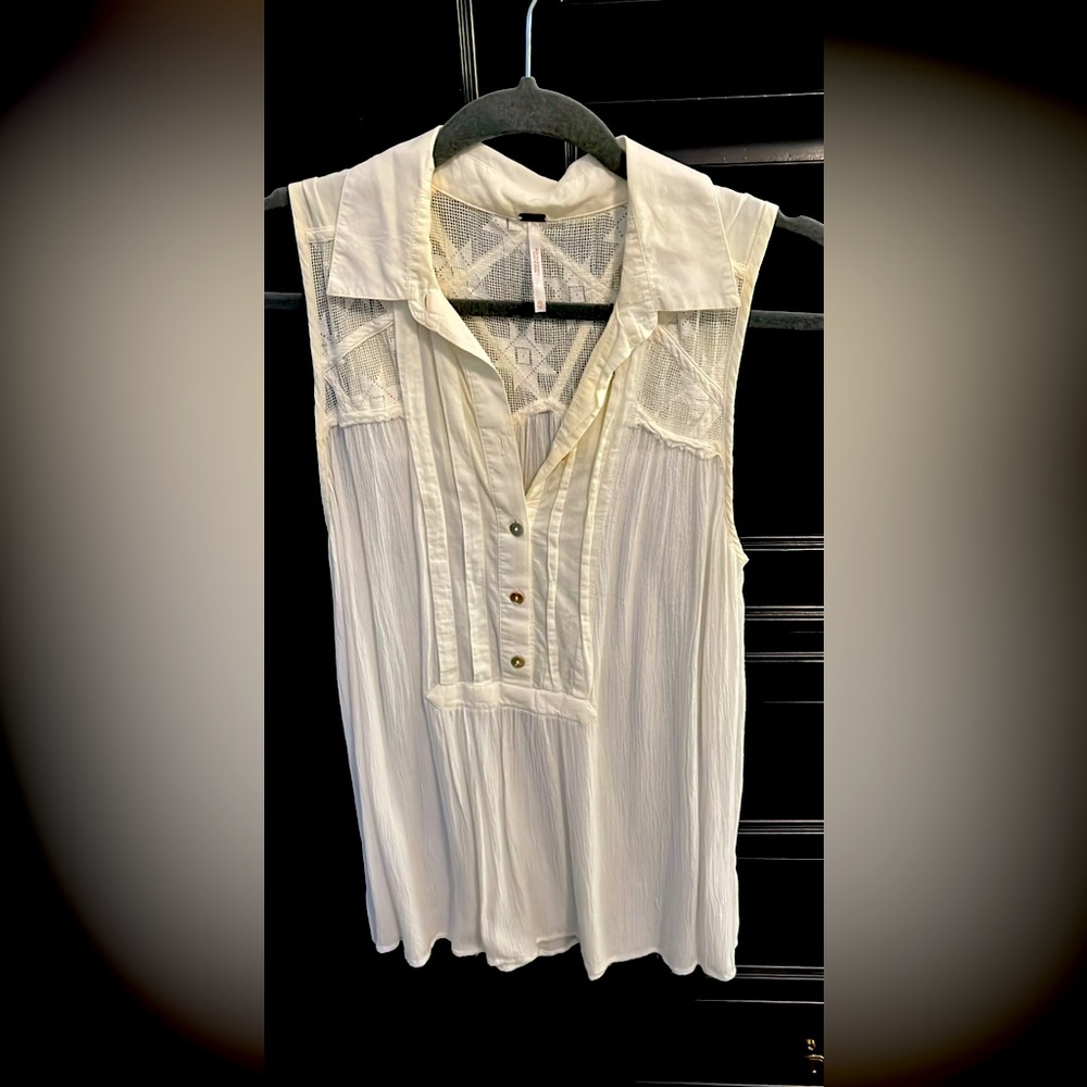 Cream Free People sleeveless shirt xs